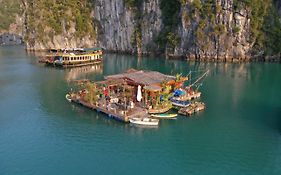 Lan Ha Floating Homestay